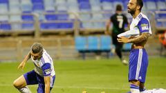 Dani Torres y Guitián se lamentan tras el gol de Nino en el playoff de ascenso de la temporada 2019-2020.