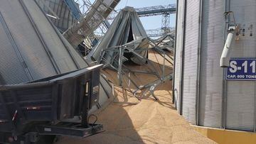 Colapsa silo en Torreón; trabajadores quedan atrapados