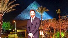 Lionel Messi ante las Pir&aacute;mides de Giza en Egipto