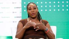 La tenista y empresaria Serena Williams habla durante una charla en el TechCrunch Disrupt 2022 de San Francisco, California.