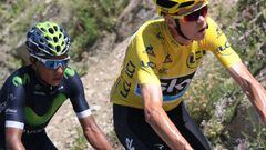 Colombia&#039;s Nairo Quintana (L) and Great Britain&#039;s Christopher Froome, wearing the overall leader&#039;s yellow jersey, ride during the 184,5 km ninth stage of the 103rd edition of the Tour de France cycling race on July 10, 2016 between Vielha Val d&#039;Aran and Andorre Arcalis.  / AFP PHOTO / KENZO TRIBOUILLARD