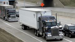 Texas es el estado con el mayor nivel de empleo para los conductores de camiones. Descubre cuánto gana un trailero por hora y al año.