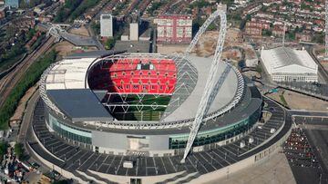 Fue demolido el antiguo en el 2002 para dar paso al Nuevo Wembley. Se terminó de construir en el 2010 y puede albergar a 90 mil personas. Dos años después se jugó una final de fútbol de los Juegos Olímpicos.