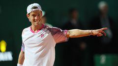 Tennis - ATP Masters 1000 - Monte Carlo Masters - Monte-Carlo Country Club, Roquebrune-Cap-Martin, France - April 15, 2022 Argentina's Diego Schwartzman reacts during his quarter final match against Greece's Stefanos Tsitsipas REUTERS/Denis Balibouse