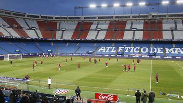 Entrenamiento del Atl&eacute;tico de Madrid en el Vicente Calder&oacute;n la temporada pasada. 