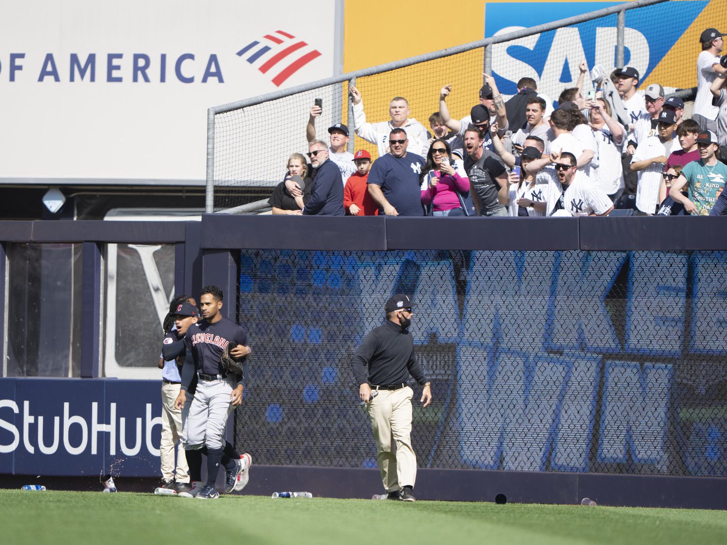 Fans not shy to voice their displeasure at latest MLB power rankings: Bro  tried to sneak in the Yankees