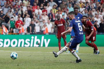 Durante el duelo de la Supercopa de Europa ante Liverpool, el mediocampista brasileño del Chelsea, Jorginho, utilizó una playera que llevaba su nombre mal escrito.