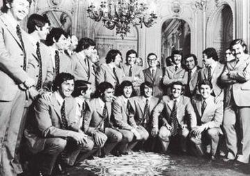 En 1973, quinta participación de los albos en el torneo, el equipo del "Zorro" Alamos perdió la final con Independiente.
