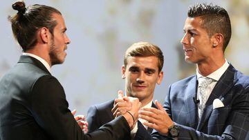 Bale y Cristiano durante la gala de la UEFA. 