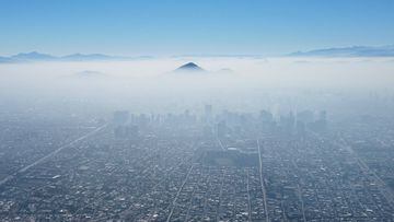 Santiago, 17 de mayo de 2022. l Alto nivel de contaminacion se registra en Santiago.Javier Salvo/Aton Chile