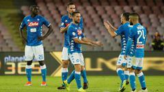 Jugadores del Napoli celebrando el gol de Mertens ante la Roma por Serie A