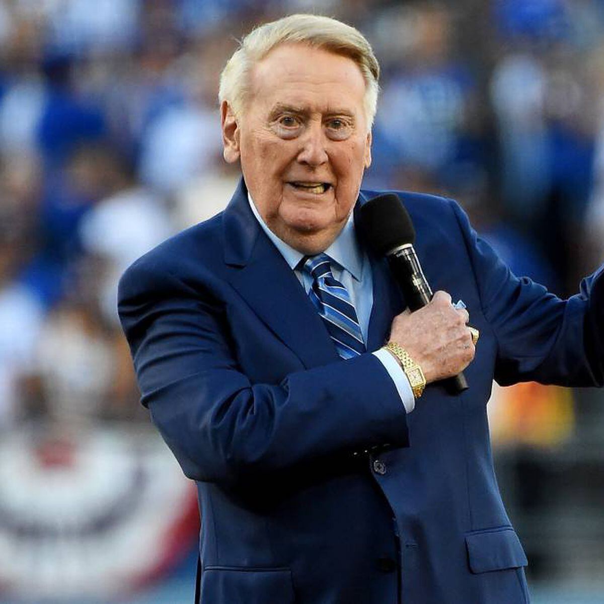 Legendary Brooklyn and Los Angeles Dodgers broadcaster Vin Scully dies at  age 94