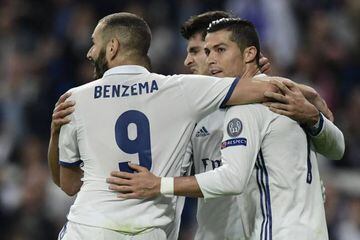 Benzema, Cristiano y Morata celebran un gol del Real Madrid.