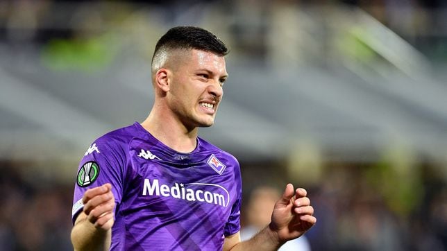 Jovic se gana el corazón de los ‘viola’ pese a los fallos