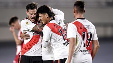 BUENOS AIRES, ARGENTINA - JULY 25: Matias Suarez of River Plate celebrates with teammates after scoring the second goal of his team during a match between River Plate and Union as part of Torneo Liga Profesional 2021 at Estadio Monumental Antonio Vespucio Liberti on July 25, 2021 in Buenos Aires, Argentina. (Photo by Marcelo Endelli/Getty Images)