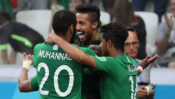 Volgograd (Russian Federation), 25/06/2018.- Players of Saudi Arabia celebrate the winning goal during the FIFA World Cup 2018 group A preliminary round soccer match between Saudi Arabia and Egypt in Volgograd, Russia, 25 June 2018.  (RESTRICTIONS APPLY
