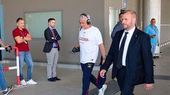 Mourinho, llegando al Puskas Arena ayer.