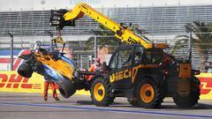 Accidente de Carlos Sainz (McLaren) en Sochi. 
