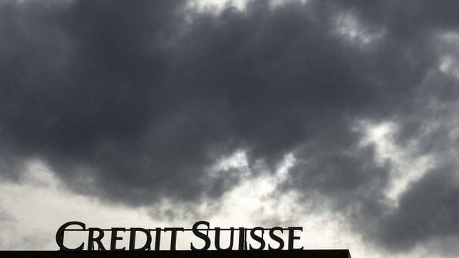 What is happening with Credit Suisse, who controls its capital and why are CDS so important?