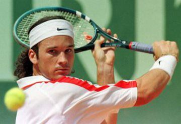 Alcanzó el número 1 del ranking de la ATP durante 2 semanas en marzo de 1999. Ganó el Roland Garros de 1998 y fue finalista en otro grand slam, el Abierto de Australia 1997 y en el ATP World Tour Finals 1998. Además logró tres Masters Series.