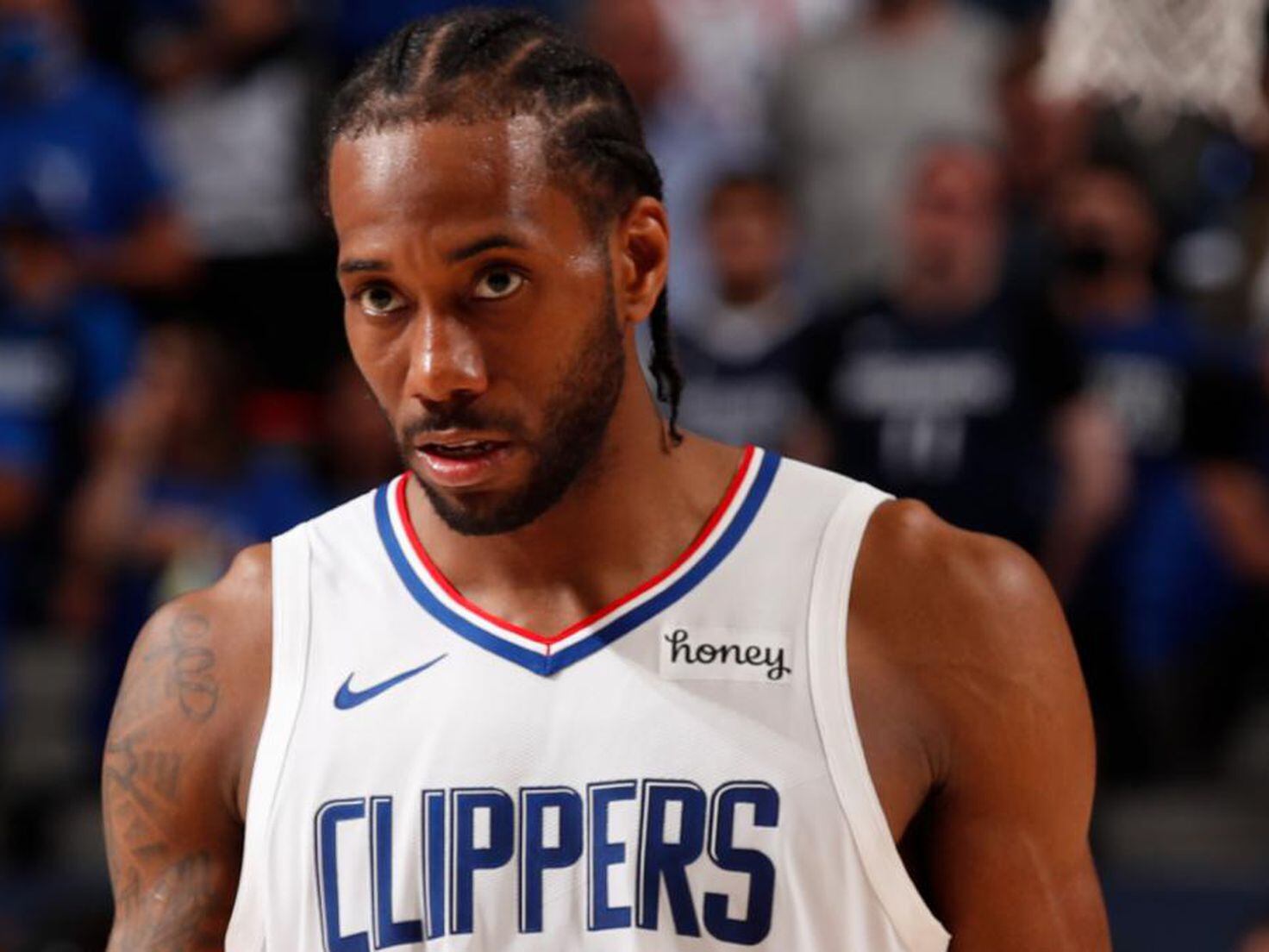 Clippers' Kawhi Leonard makes return after missing entire 2021