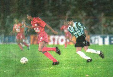 En la semifinal de la Copa Libertadores América perdió en Porto Alegre por 1-0