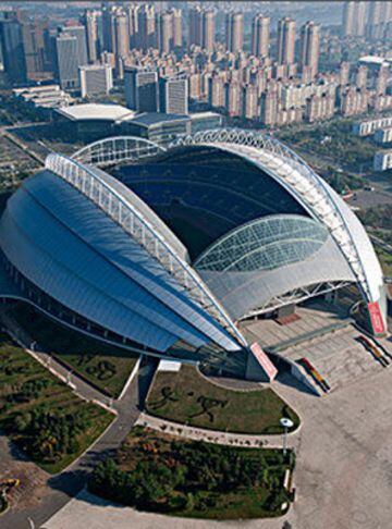 Así quedó después de ser demolido y construido de nuevo para los Juegos Olímpicos de Beijing 2008. Actualmente la Selección de China juega sus encuentros ahí.