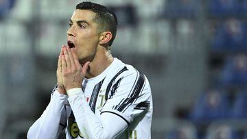 Cristiano Ronaldo se lamenta durante el partido ante el Oporto.
