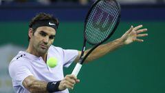 Roger Federer vence a Dolgopolov.