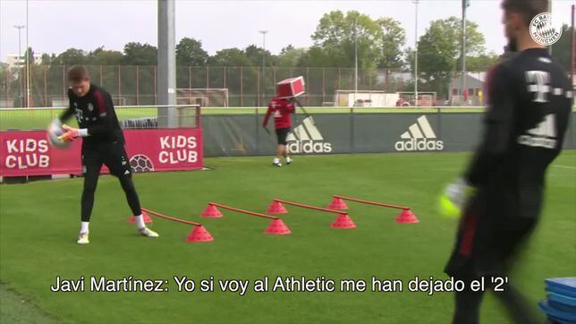 Bombazo: Javi Martínez le cuenta a Thiago el dorsal que le han dejado en el Athletic
