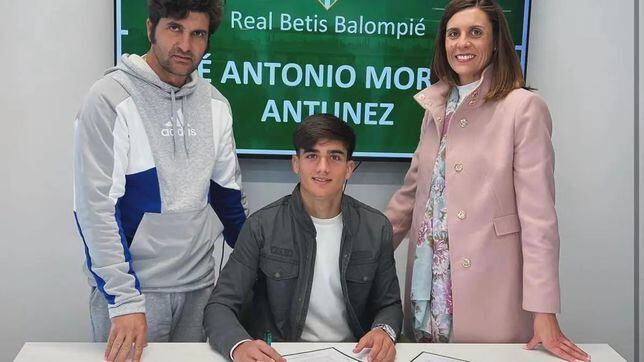 El hijo de Morante firma por el Betis y Dani Ceballos lo bendice