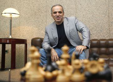 Después de retirarse del ajedrez. el ex-campeón del Mundo se convirtió en uno de los oponentes políticos de Vladimir Putin