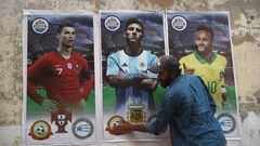 Poster de Cristiano, Messi y Neymar en Qatar.