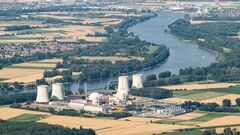 04 July 2022, Hessen, Biblis: The shutdown nuclear power plant Biblis in southern Hesse (aerial view from an airplane). In view of the lack of gas supplies from Russia, the restart of decommissioned nuclear power plants is also being discussed. Photo: Boris Roessler/dpa (Photo by Boris Roessler/picture alliance via Getty Images)