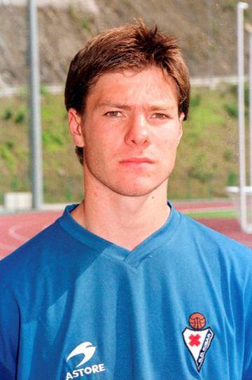 Xabi Alonso played at Ipurua for one season on loan from Real Sociedad (2000-2001).
