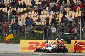 Hamilton consigue la pole en Montmeló