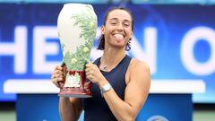 MASON, OHIO - AUGUST 21: Caroline Garcia of France celebrates after defeating Petra Kvitova of the Czech Republic in their Women's Singles Final match on day nine of the Western & Southern Open at Lindner Family Tennis Center on August 21, 2022 in Mason, Ohio. Garcia defeated Kvitova with a score of 6-2, 6-4.   Matthew Stockman/Getty Images/AFP
== FOR NEWSPAPERS, INTERNET, TELCOS & TELEVISION USE ONLY ==