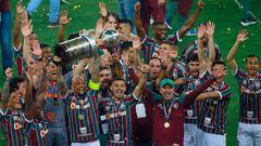 The Brazilian player just won his third Copa Libertadores at 40 years old with Fluminense and showed off all his trophies in this viral video.