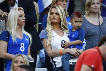 Football Wags — familysportlove: Ludivine Payet & Camille Sold