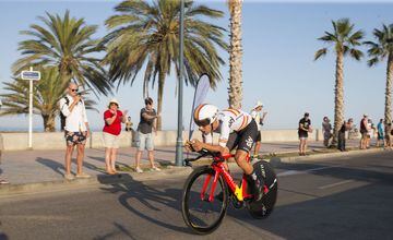 El ciclista español Castroviejo del Team Sky, ha quedado en séptimo lugar.