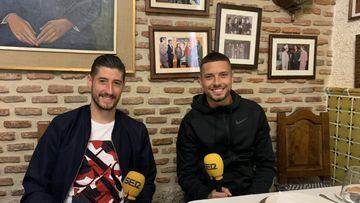 Sergio Escudero y Javi Sánchez, jugadores del Real Valladolid, en la tertulia de la SER en La Criolla.