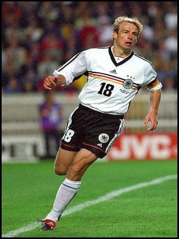 El Campeón del Mundo con Alemania en Italia 1990, jugó en el Estadio de Cruz Azul en el 2002, como parte de la despedida del también apodado “Grandote de Cerro Azul”.