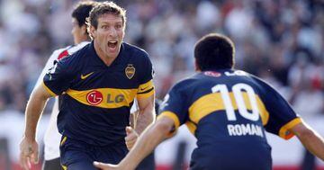 Palermo y Riquelme celebran un gol con Boca Juniors.