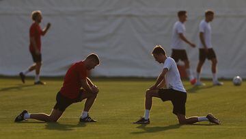 Damsgaard, en su primer entrenamiento en Qatar.