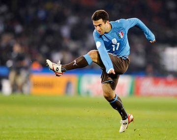 Giuseppe Rossi (31 años), debutó con el Manchester United para después pasar por el Newcastle, Parma, Villarreal, Fiorentina, Levante, Celta de Vigo y su último equipo fue el Genoa de Italia. Con la Selección de Italia participó en la Confederaciones 2009 en Sudáfrica.