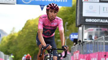 Egan Bernal durante el Giro de Italia 2021