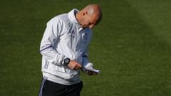 Zinedine Zidane, en un entrenamiento en Valdebebas.