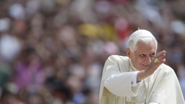 ¿Por qué renunció el Papa Benedicto XVI y cuántos pontífices lo han hecho en la historia?