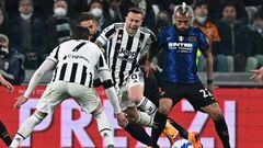El hostil recibimiento de los hinchas de la Juventus a Vidal