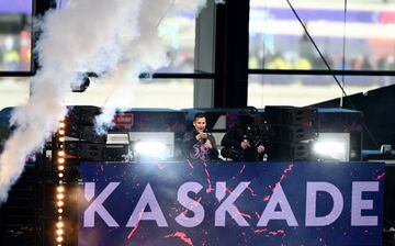 DJ y productor musical, Kaskade, ha reemplazado a Tiësto y se ha convertido en el primer DJ que ameniza un juego completo del Super Bowl.